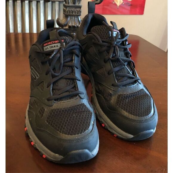 SKECHERS - M Sz 8.5 - NWOT Hillcrest Trail Trainer Lace-Up Sneakers in Black - Picture 3 of 16